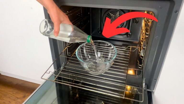 Dieser einfache Trick hält deinen Ofen immer blitzsauber und spart dir stundenlanges