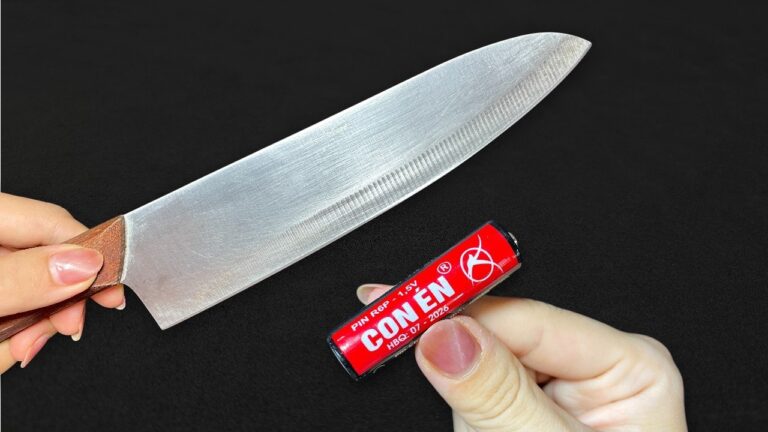Schärfe jedes Messer in 1 Minute mit nur einer alten Batterie!