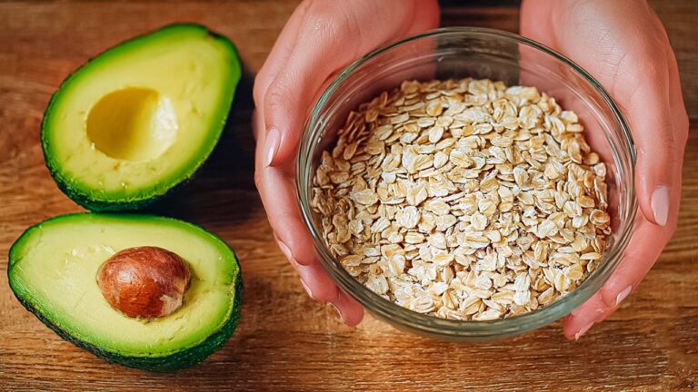 10 geniale Frühstücksideen mit Haferflocken und Avocado ganz ohne Mehl!